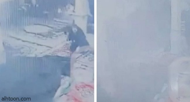 شاهد لحظة هروب المصلين بعد انفجار داخل مسجد في ‎إيران -صحيفة هتون الدولية-